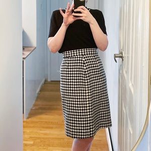 Vintage houndstooth pencil skirt